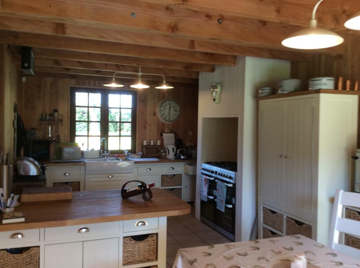 Spruce Lake Sauviat-sur-Vige Exterior foto