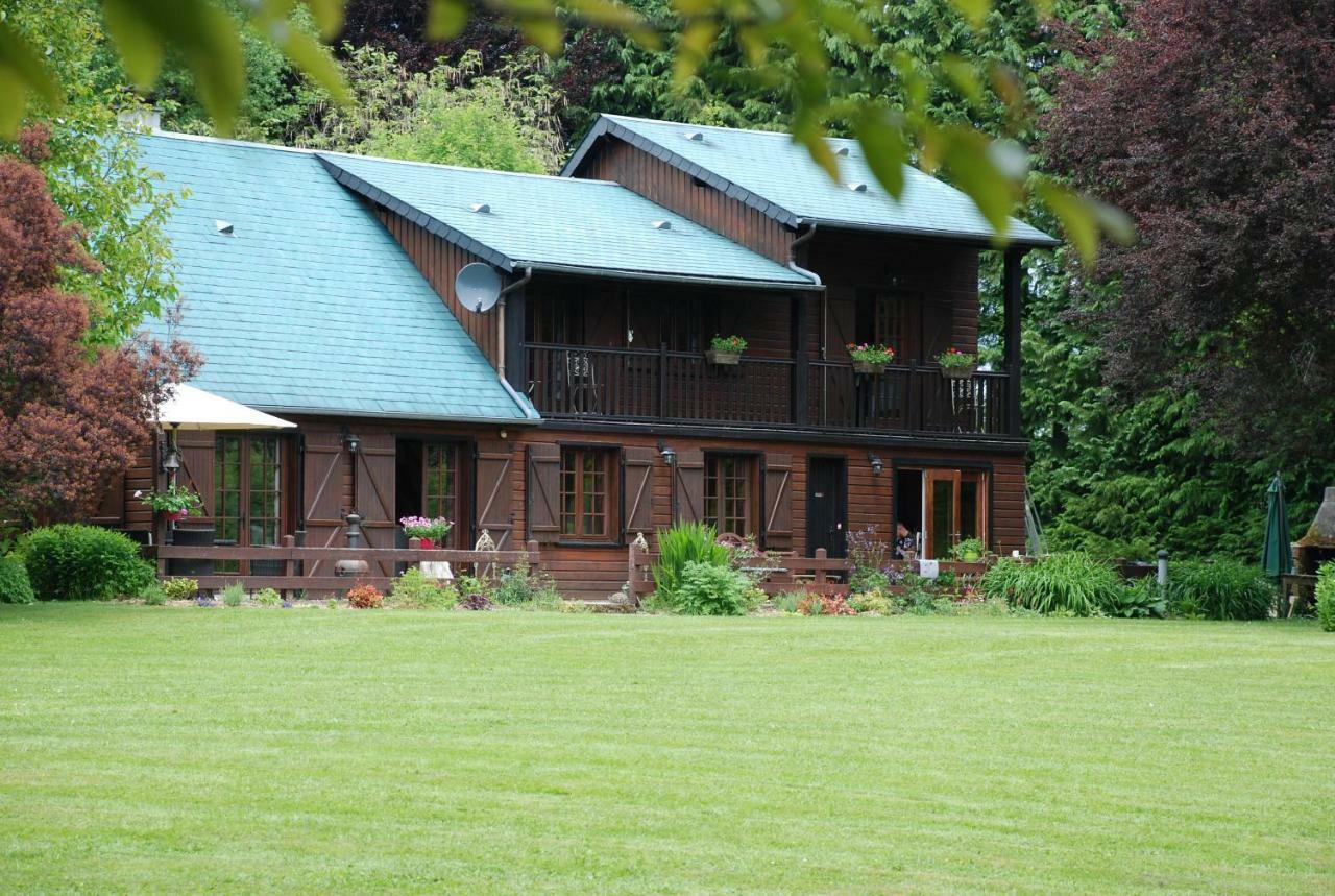 Spruce Lake Sauviat-sur-Vige Exterior foto