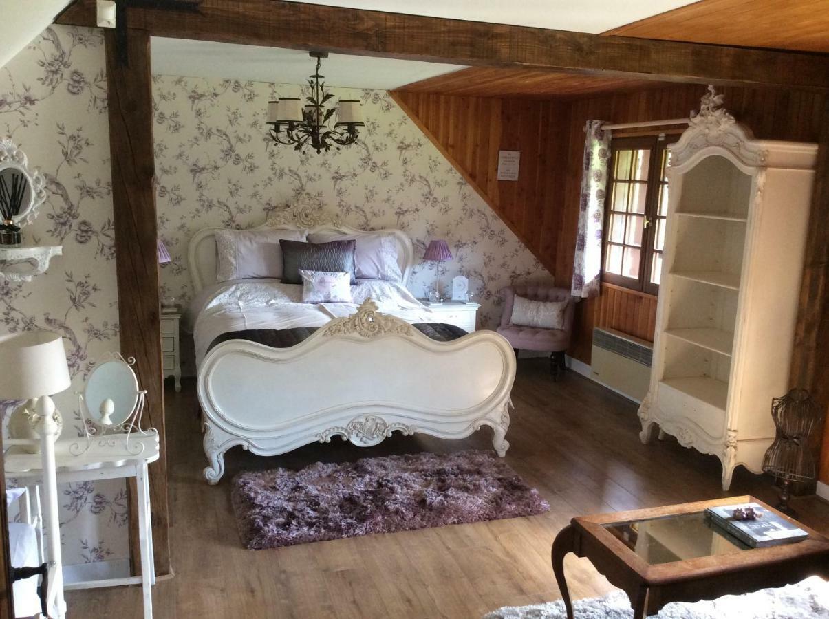 Spruce Lake Sauviat-sur-Vige Exterior foto
