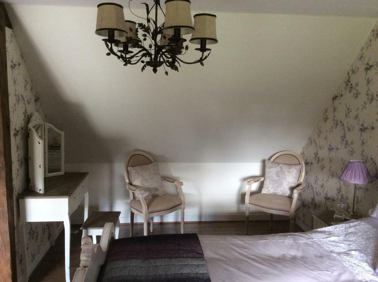 Spruce Lake Sauviat-sur-Vige Exterior foto